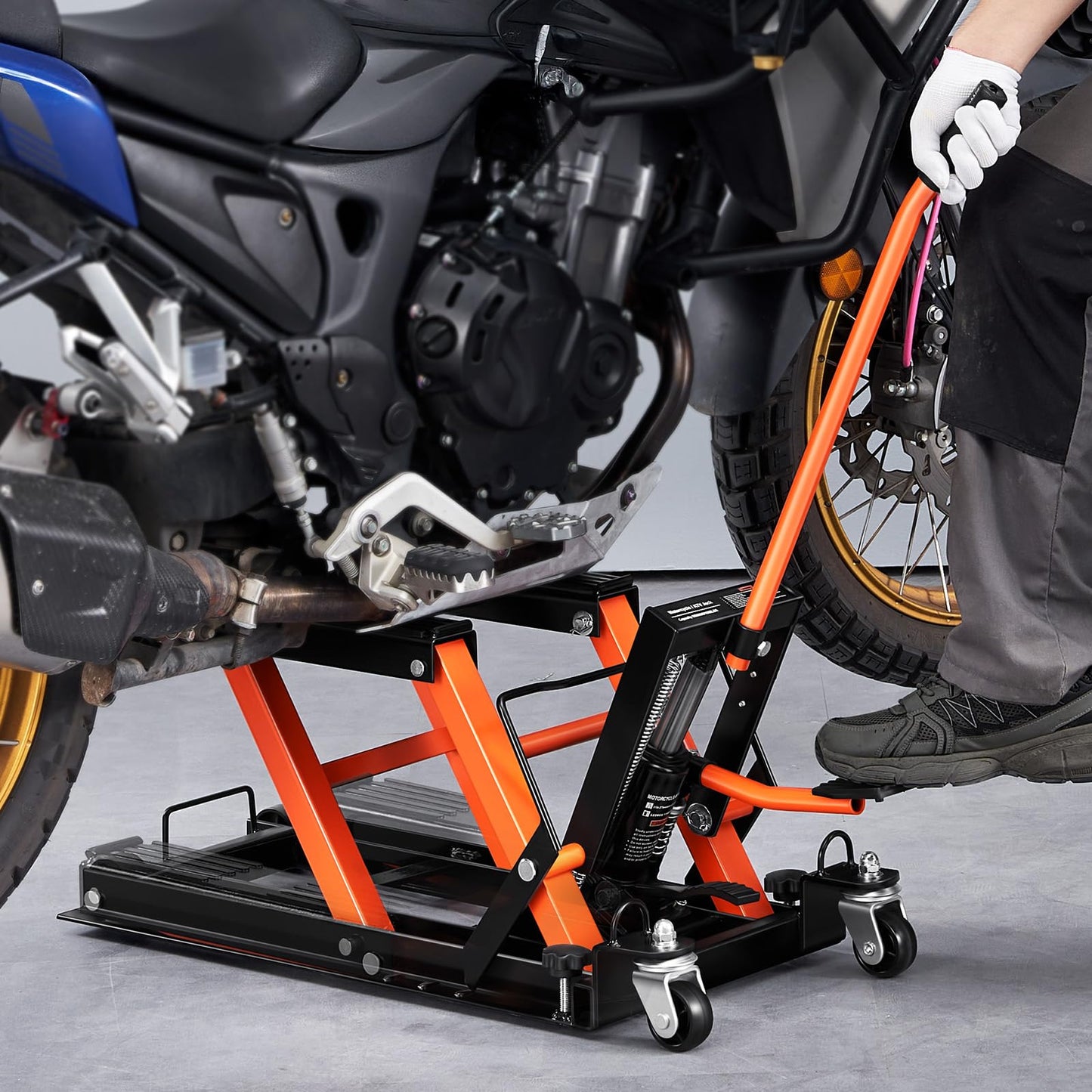 VEVOR Sollevatore Idraulico Moto Bici ATV da Officina Capacità Max. 700kg Altezza Regolabile 12-38,5cm, Sollevatore Alzamoto con Ruote Officina Operazione Idraulica con Perno di Sicurezza